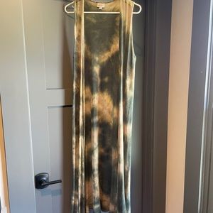 Green tie dye vest / sleeveless cardigan